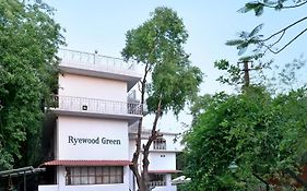 Ryewood Green 3*